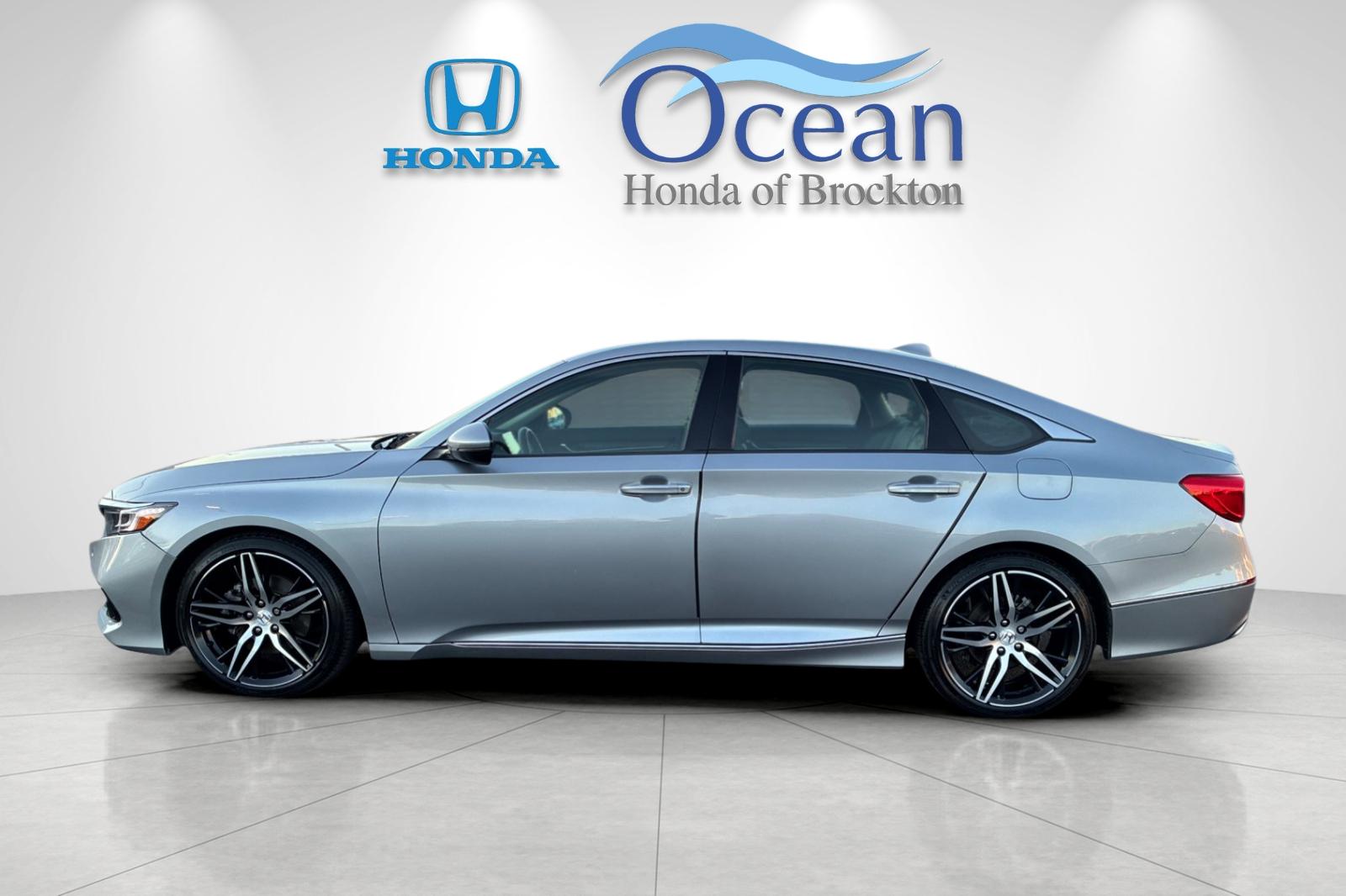 Used 2021 Lunar Silver Metallic Honda Touring 2.0T image 6