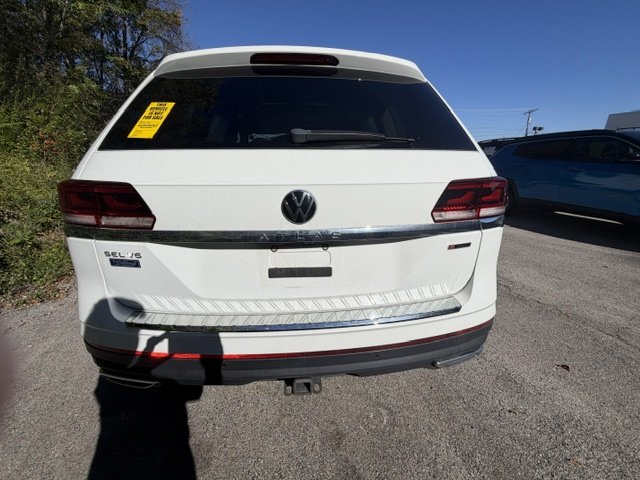 Used 2021 Pure White Volkswagen SEL image 4