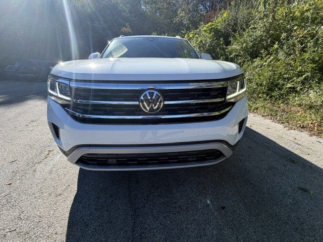 Used 2021 Pure White Volkswagen SEL image 8