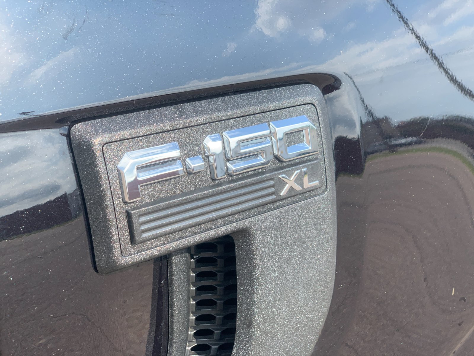 Used 2025 Black Ford XL image 30