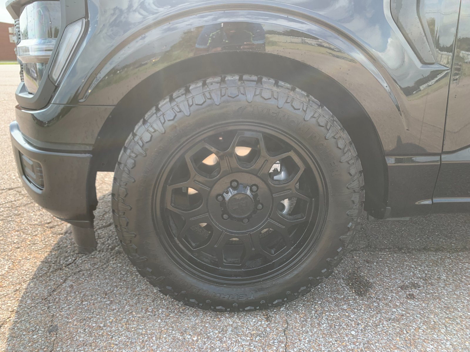 Used 2025 Black Ford XL image 29