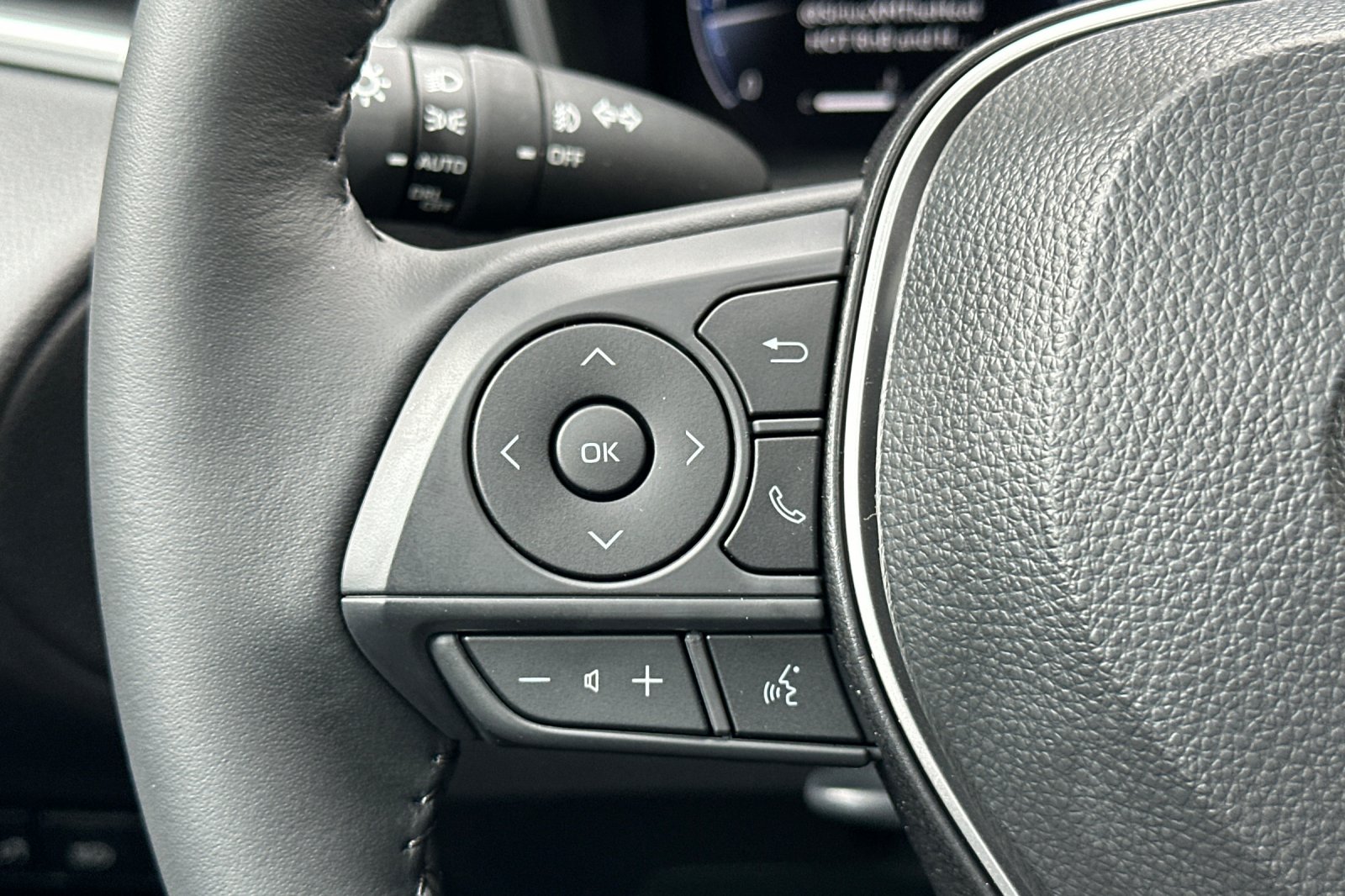 New 2026 Sonic Silver Toyota XLE image 30
