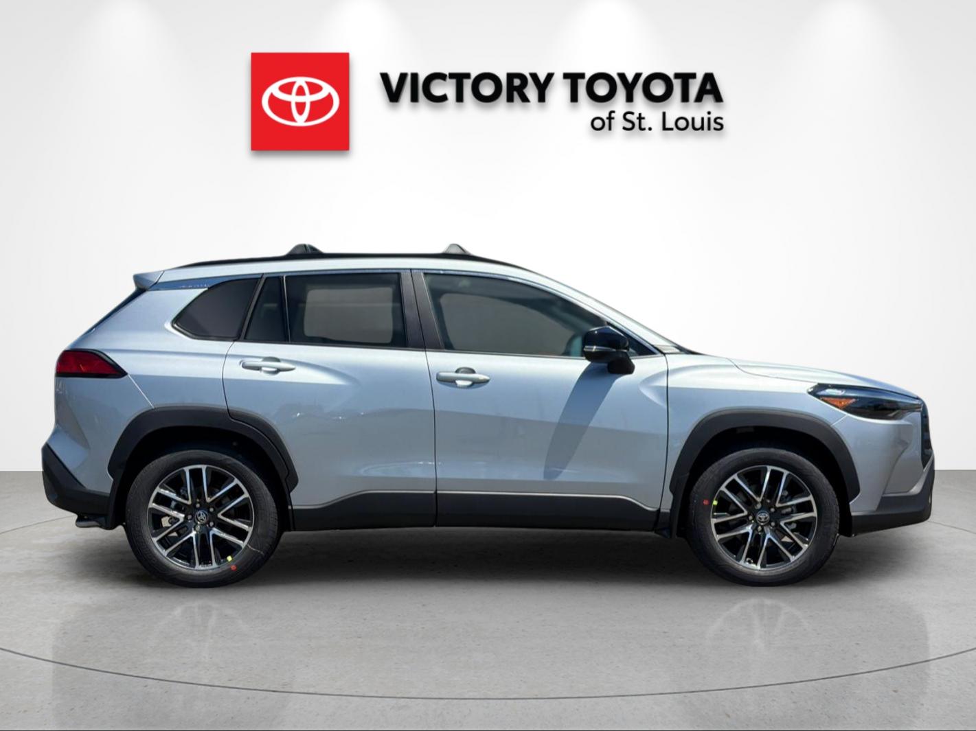 New 2026 Sonic Silver Toyota XLE image 2