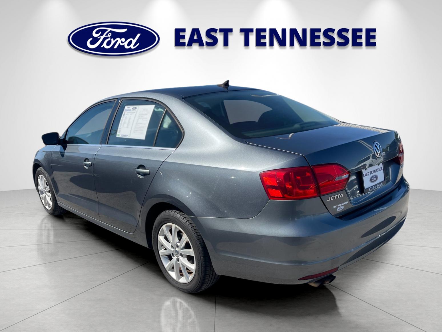 Used 2013 Gray Volkswagen 2.5L SE image 5