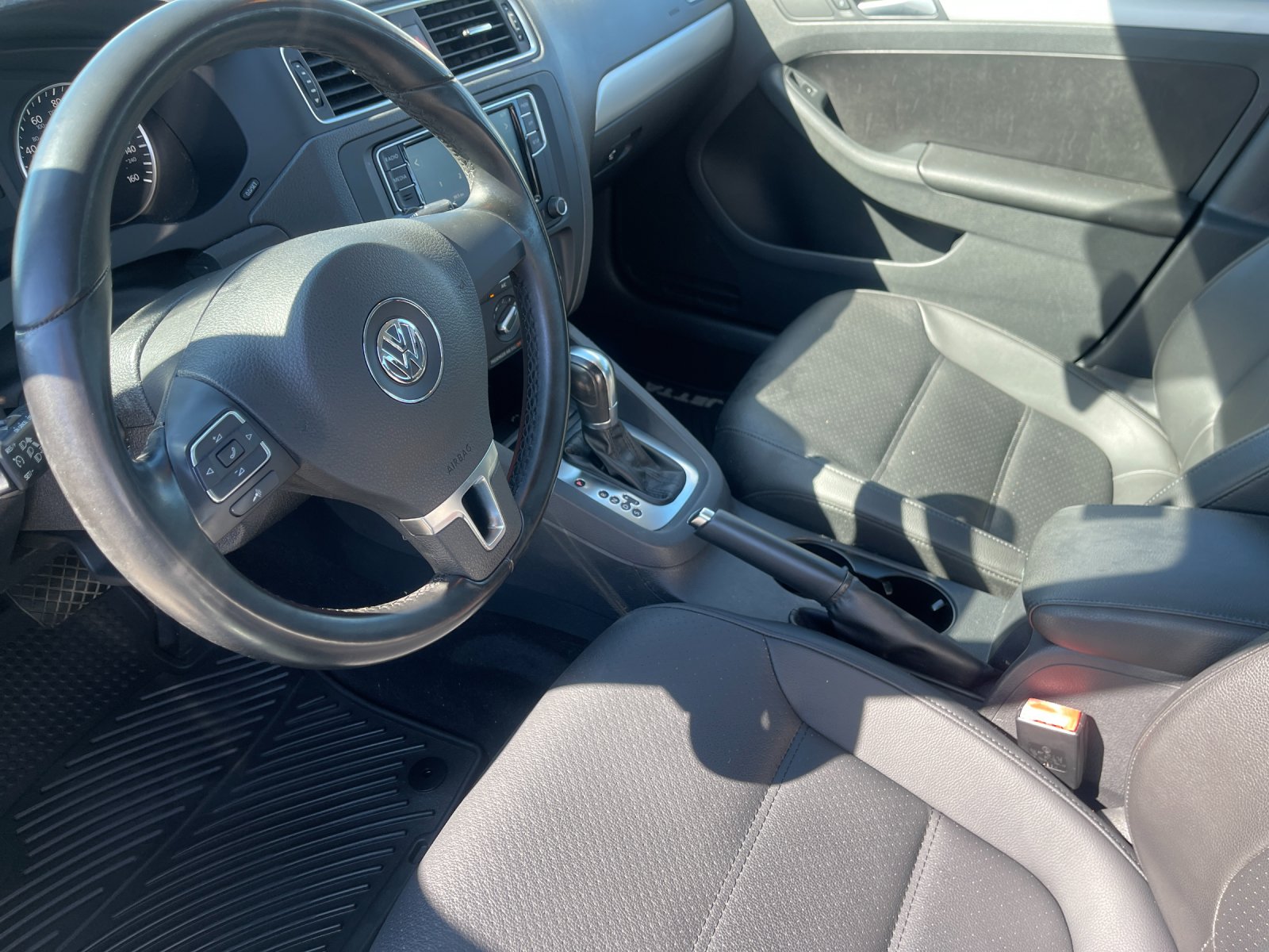 Used 2013 Gray Volkswagen 2.5L SE image 11