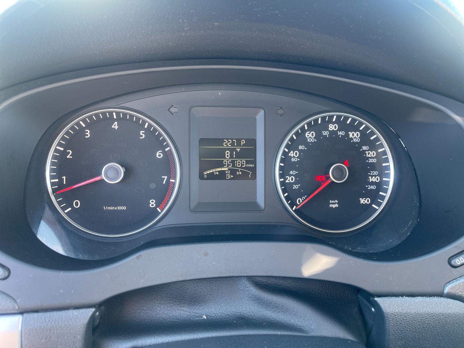 Used 2013 Gray Volkswagen 2.5L SE image 26