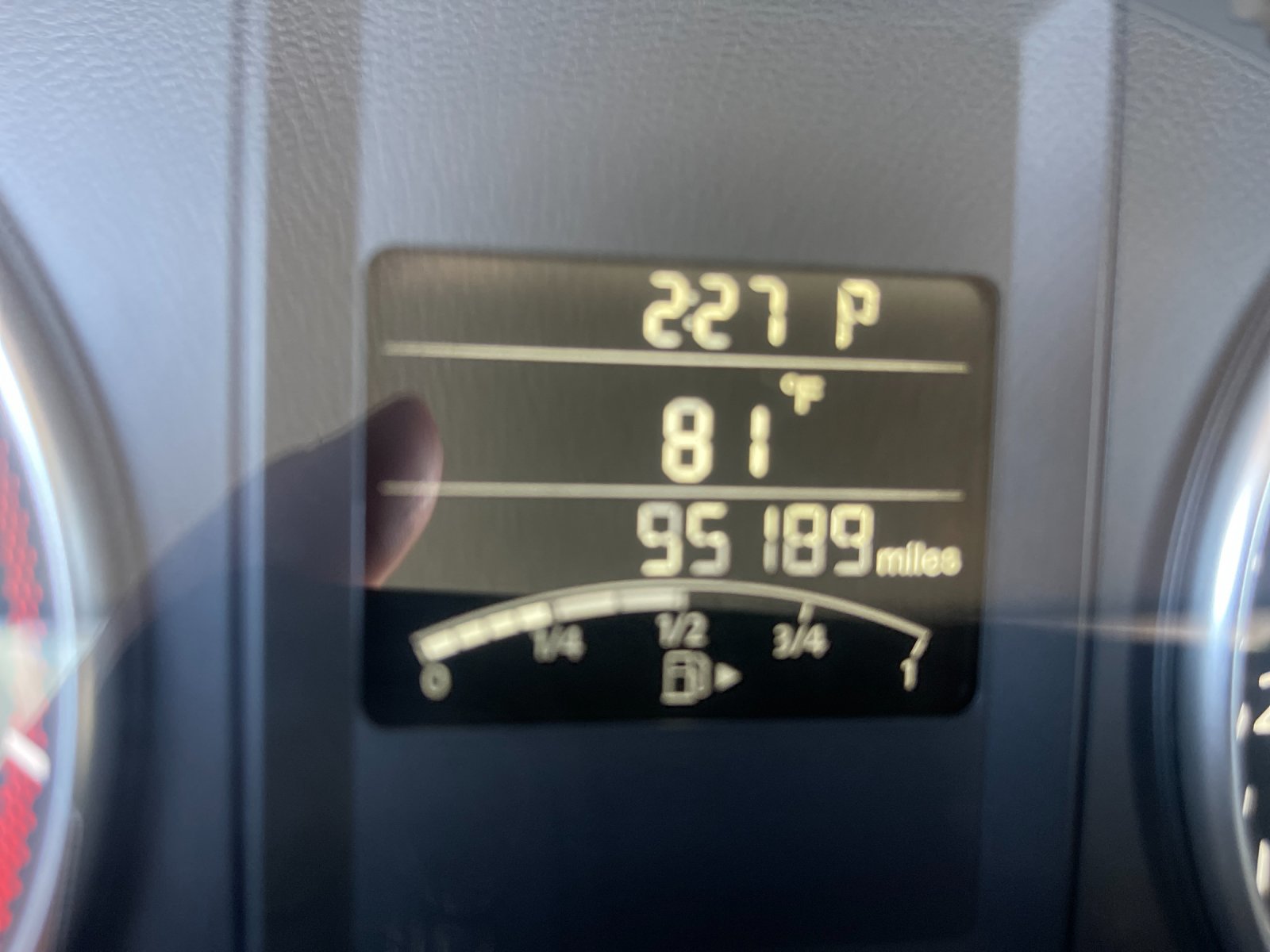 Used 2013 Gray Volkswagen 2.5L SE image 27