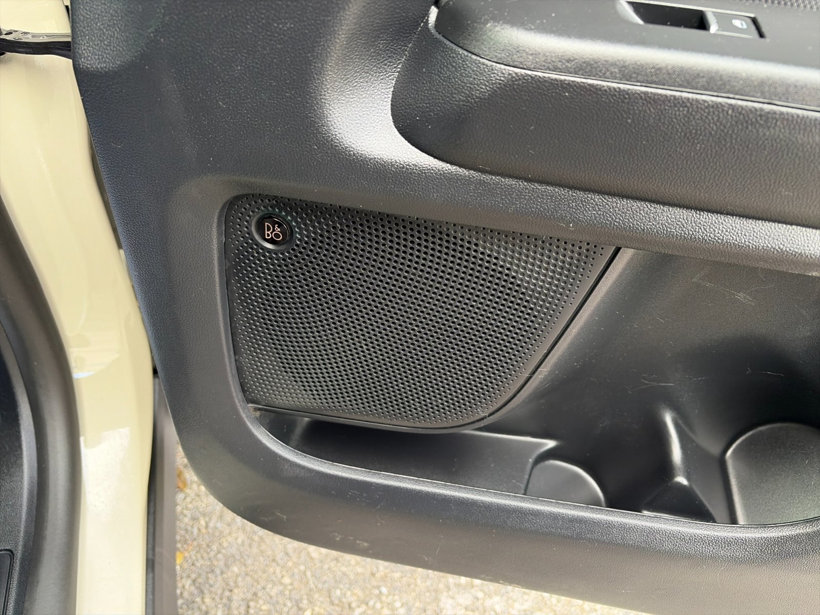 Used 2025 Desert Sand Ford Outer Banks image 21