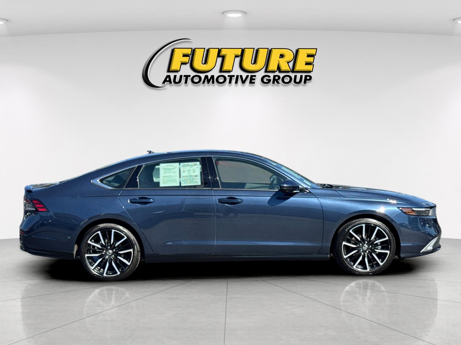 Used 2025 Blue Honda Touring image 2