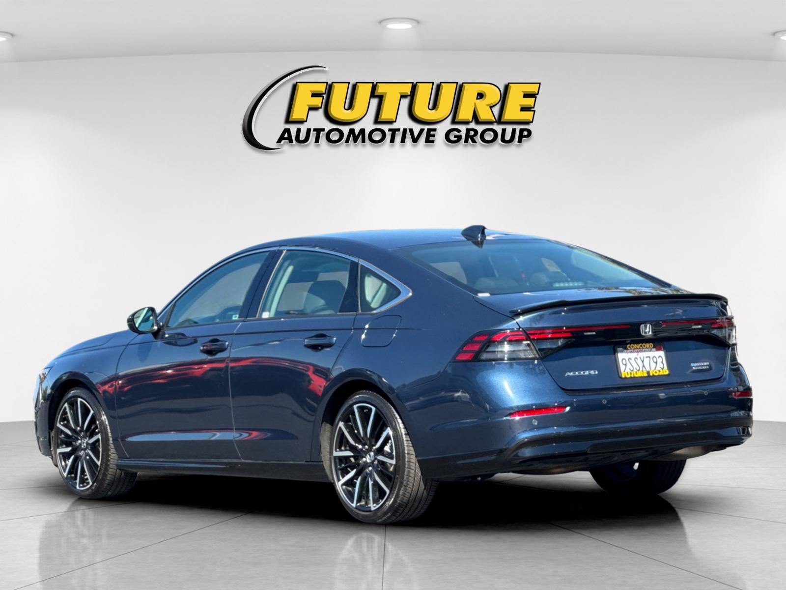 Used 2025 Blue Honda Touring image 5