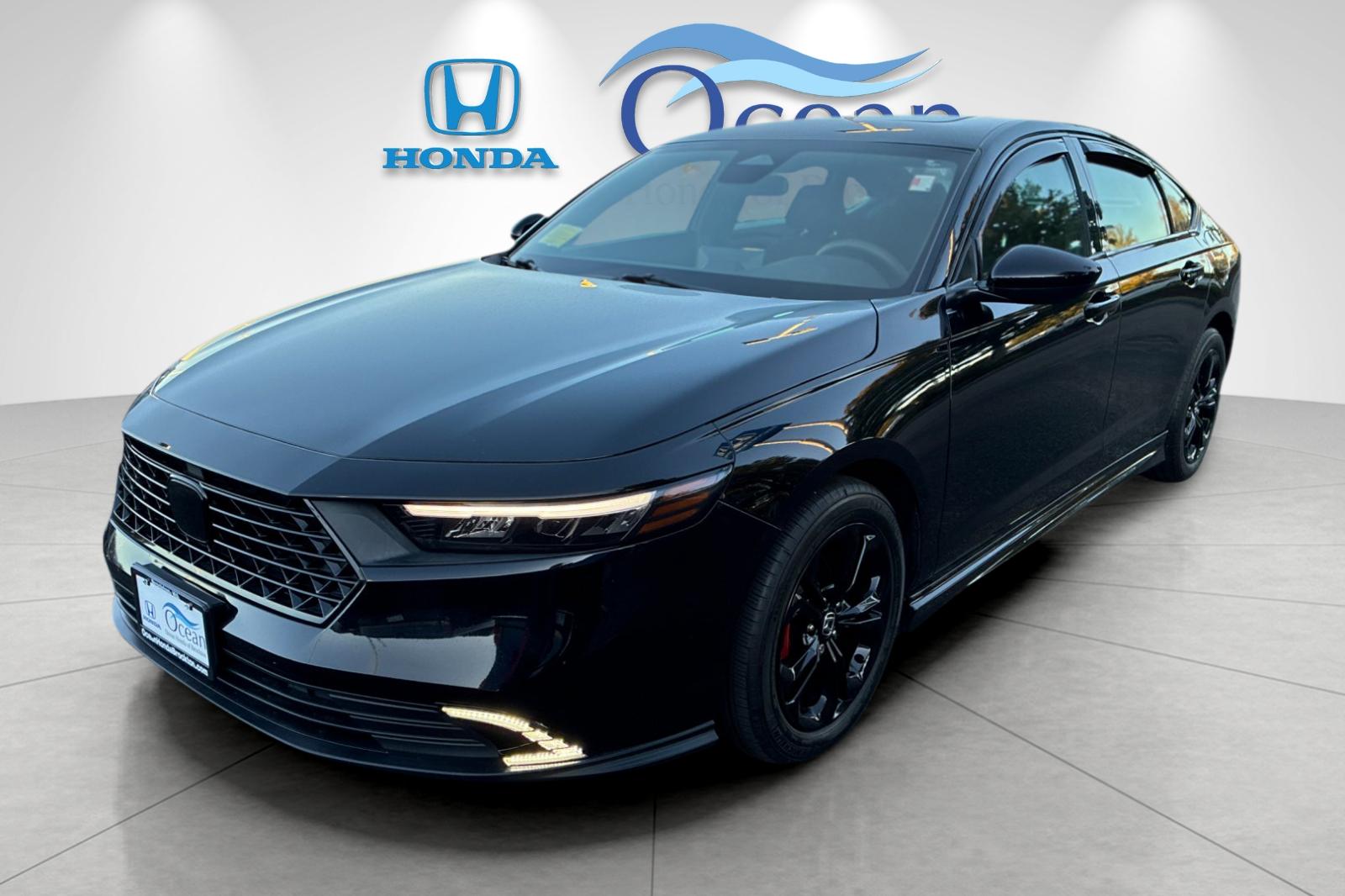 Used 2023 Crystal Black Pearl Honda EX image 7