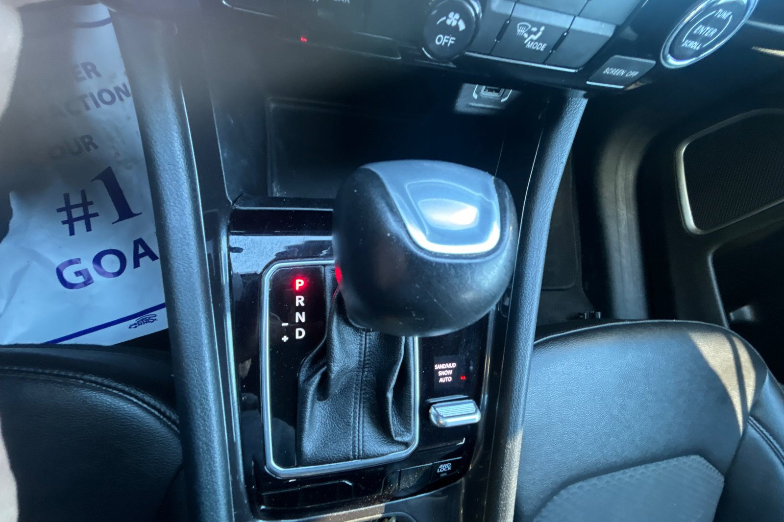 Used 2024 Bright White Clearcoat Jeep Latitude image 20
