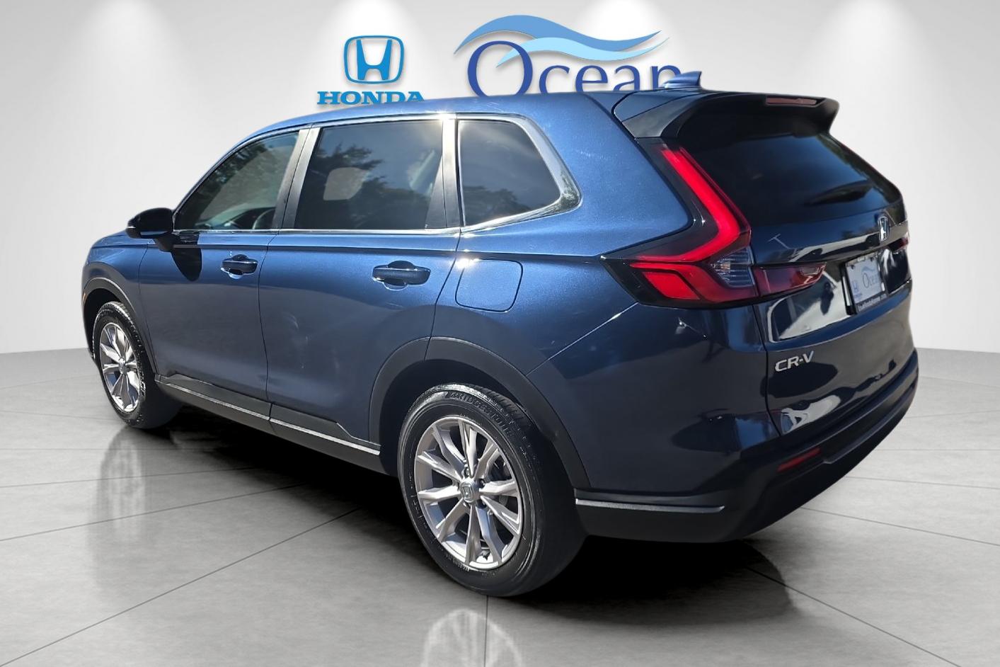 Used 2024 Meteorite Gray Metallic Honda EX image 5