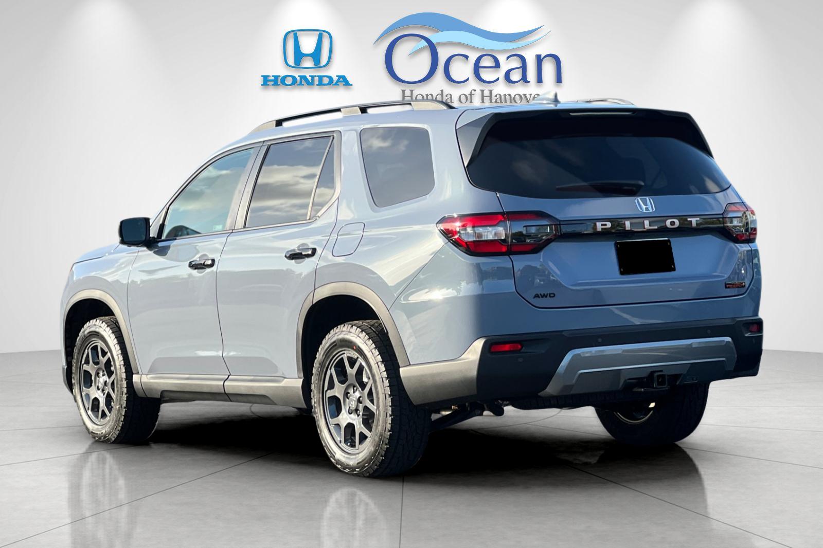New 2026 Sonic Gray Pearl Honda TrailSport image 3