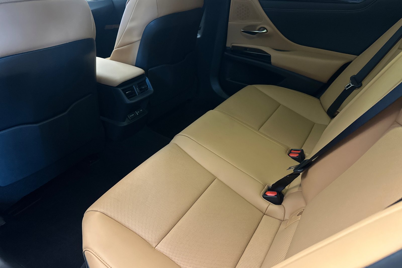 Used 2025 Silver Lexus 350 image 12