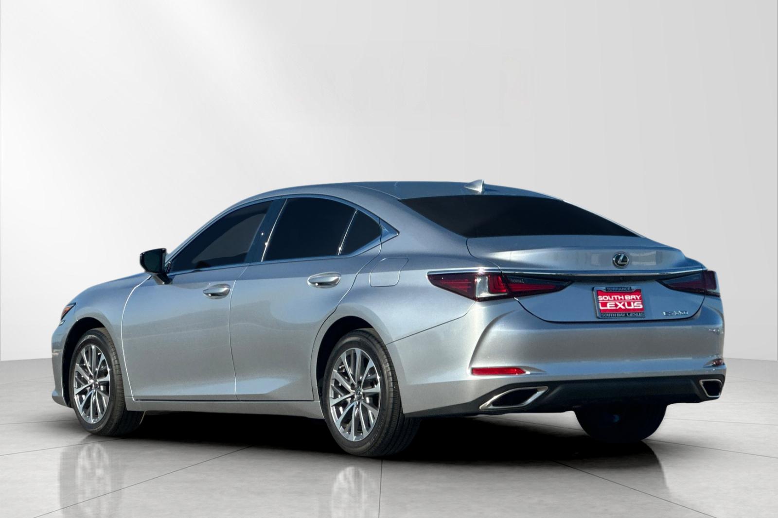 Used 2025 Silver Lexus 350 image 4