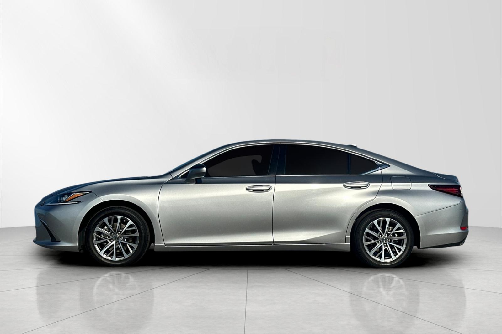 Used 2025 Silver Lexus 350 image 3