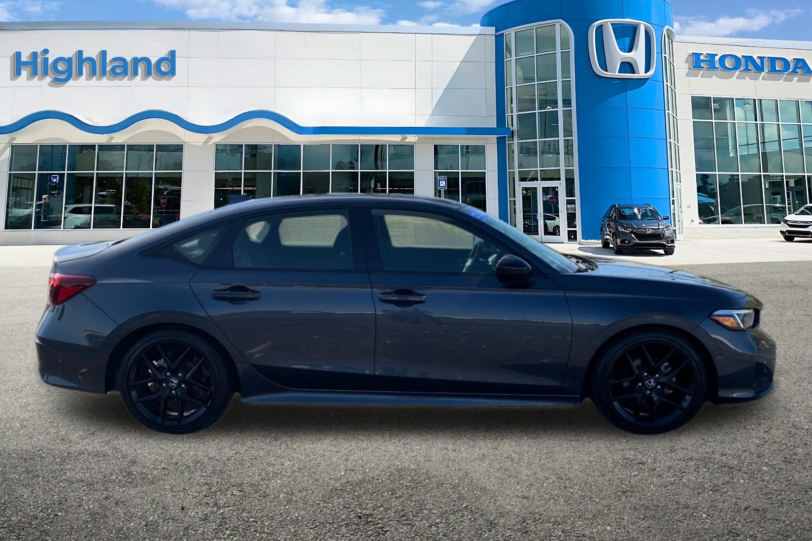 Certified Used 2025  Honda Sport image 6
