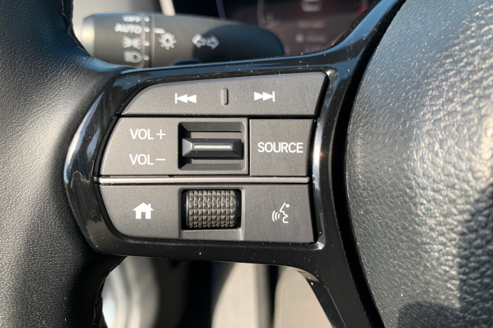 Certified Used 2025  Honda Sport image 28