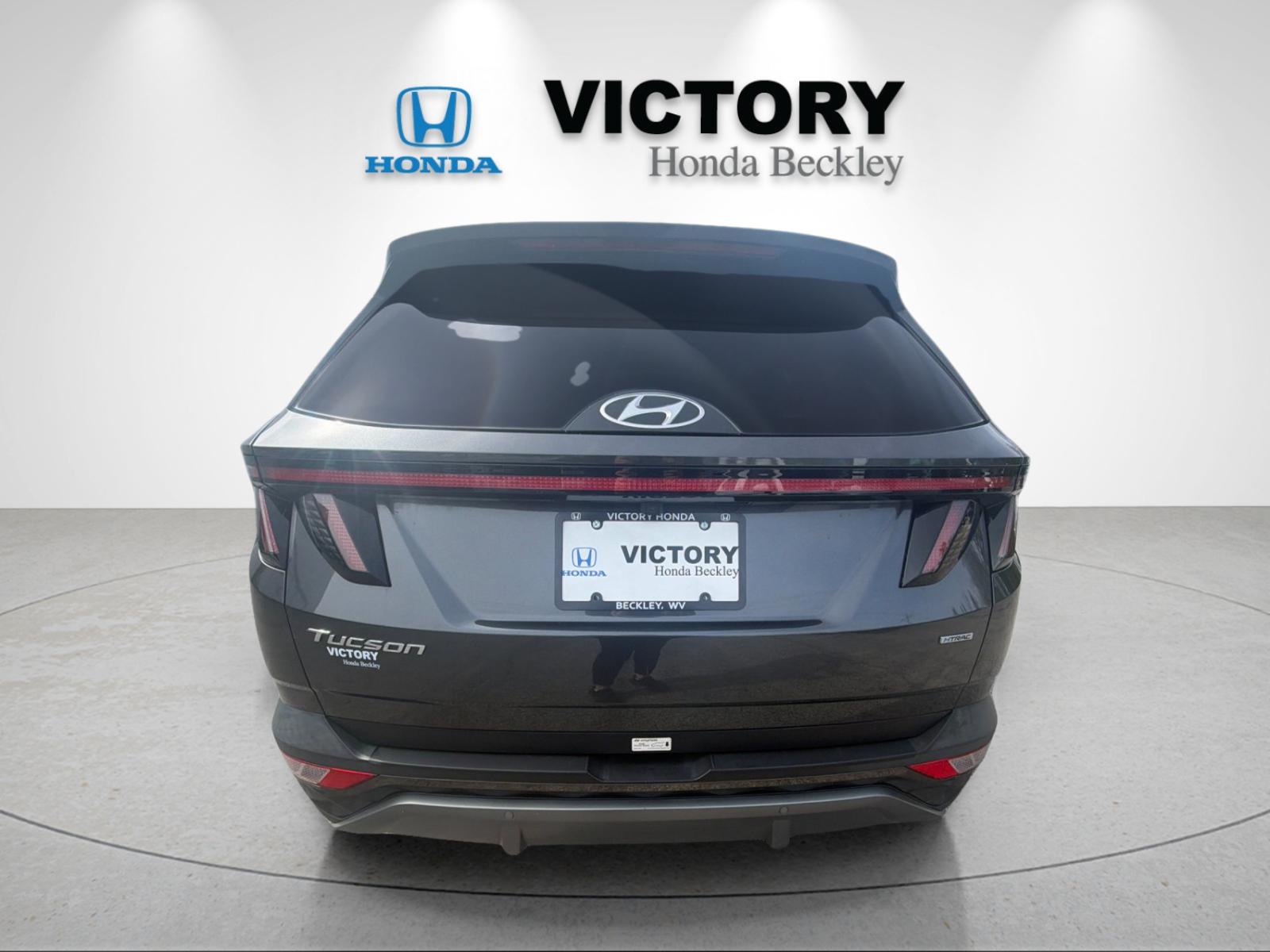 Used 2024 Dark Gray Metallic Hyundai Limited image 4