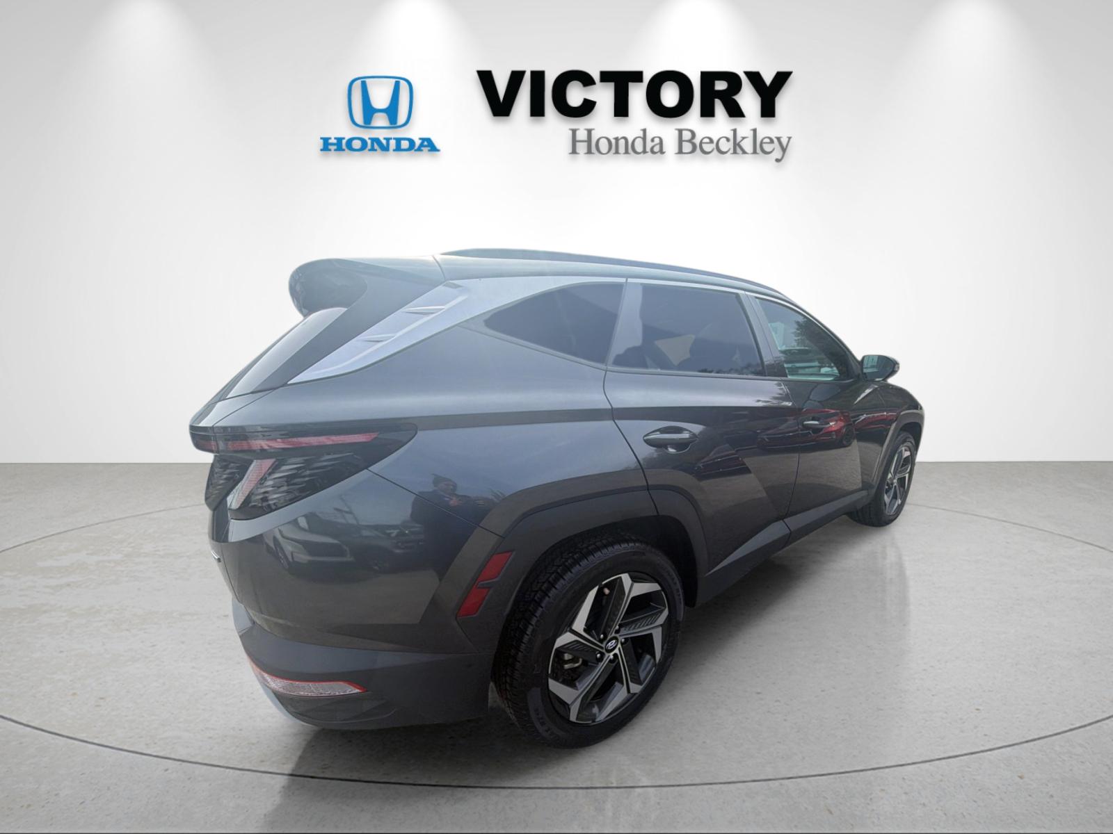 Used 2024 Dark Gray Metallic Hyundai Limited image 5