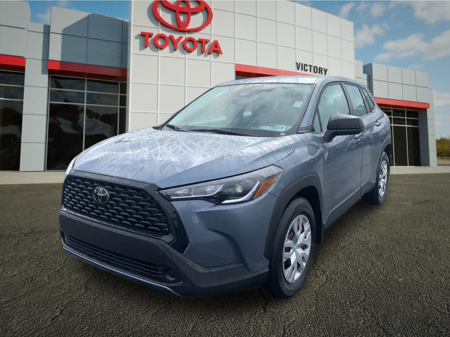 Used 2023  Toyota L image 7