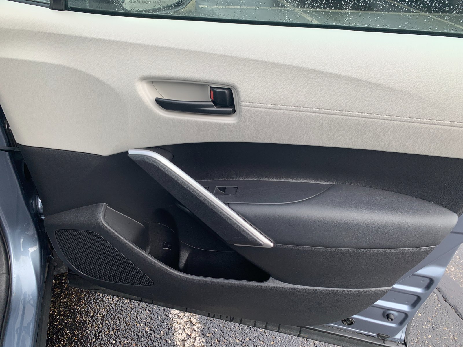 Used 2023  Toyota L image 20