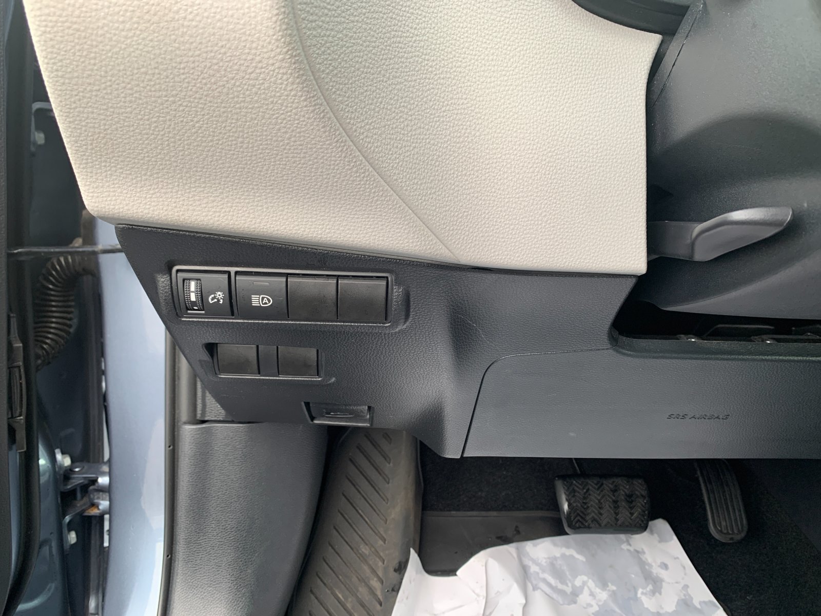 Used 2023  Toyota L image 31