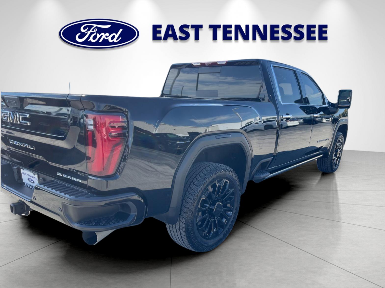Used 2026 Black GMC Denali Ultimate image 3