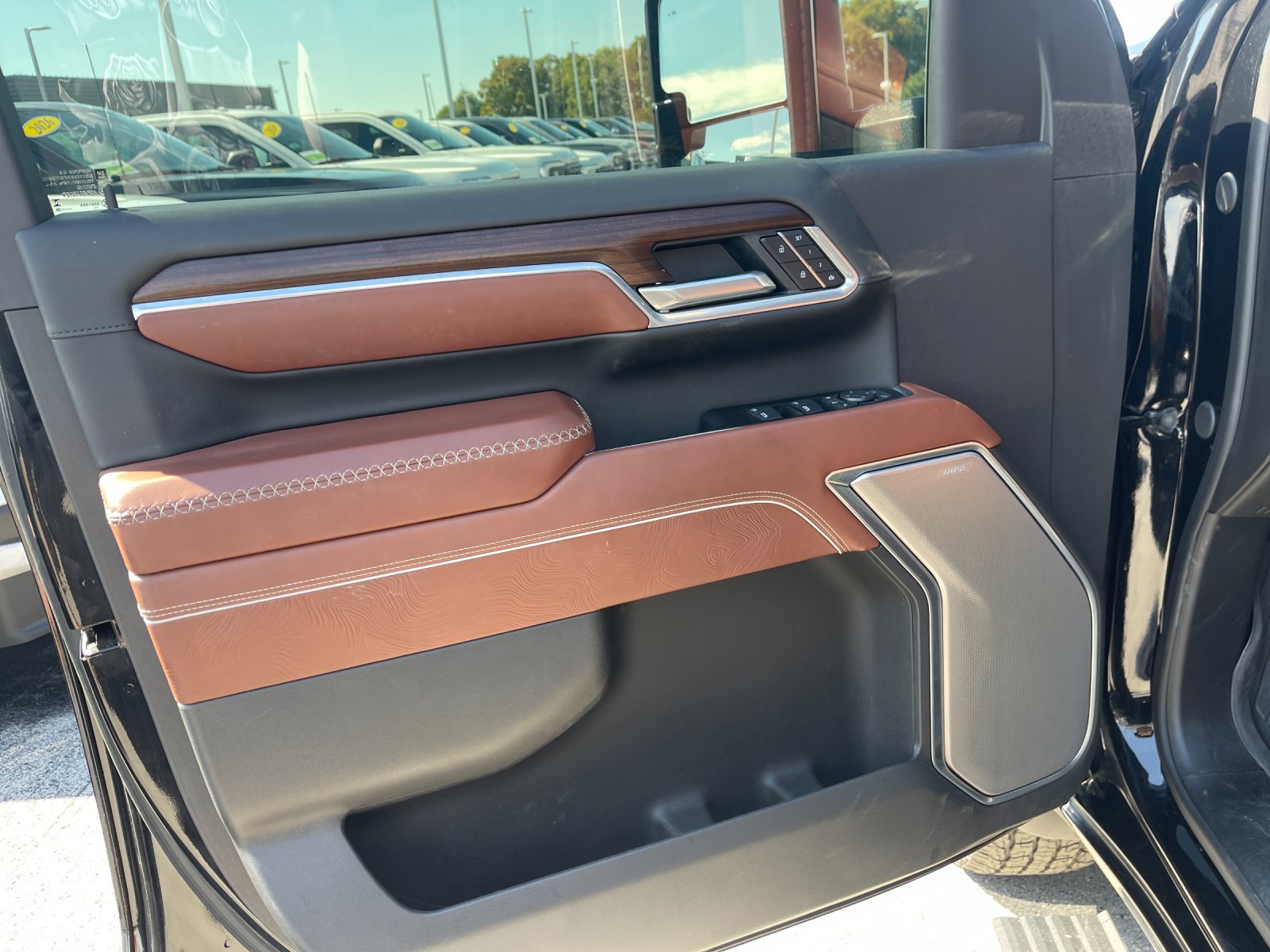 Used 2026 Black GMC Denali Ultimate image 12