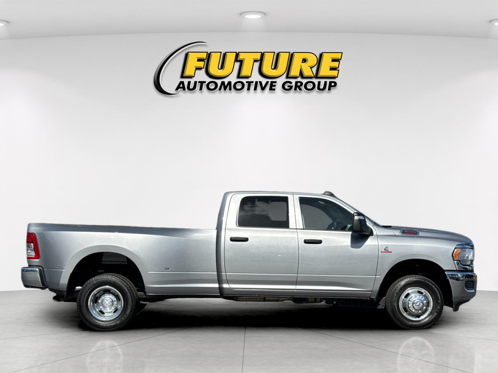 Used 2024 Silver Ram Tradesman image 2