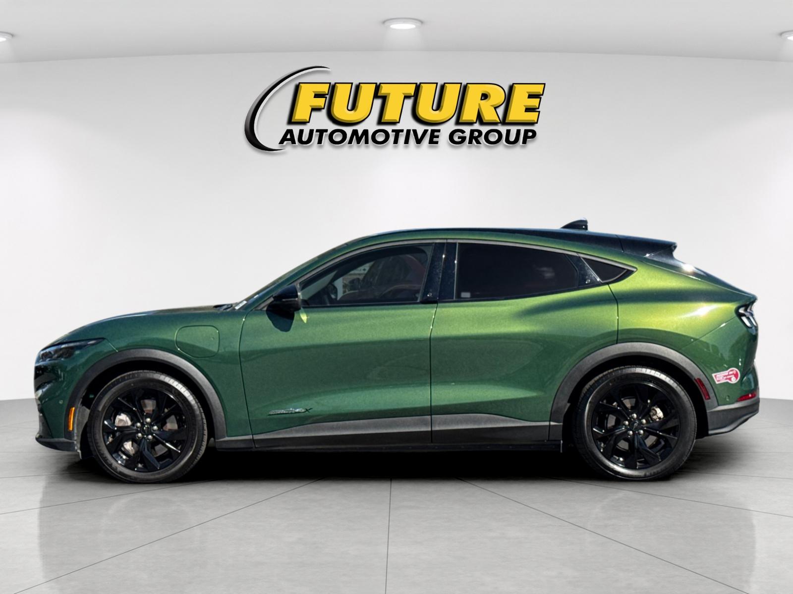 Used 2024 Green Ford Select image 6