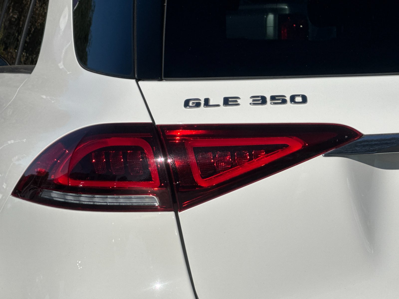 Used 2021 White Mercedes-Benz GLE 350 image 26