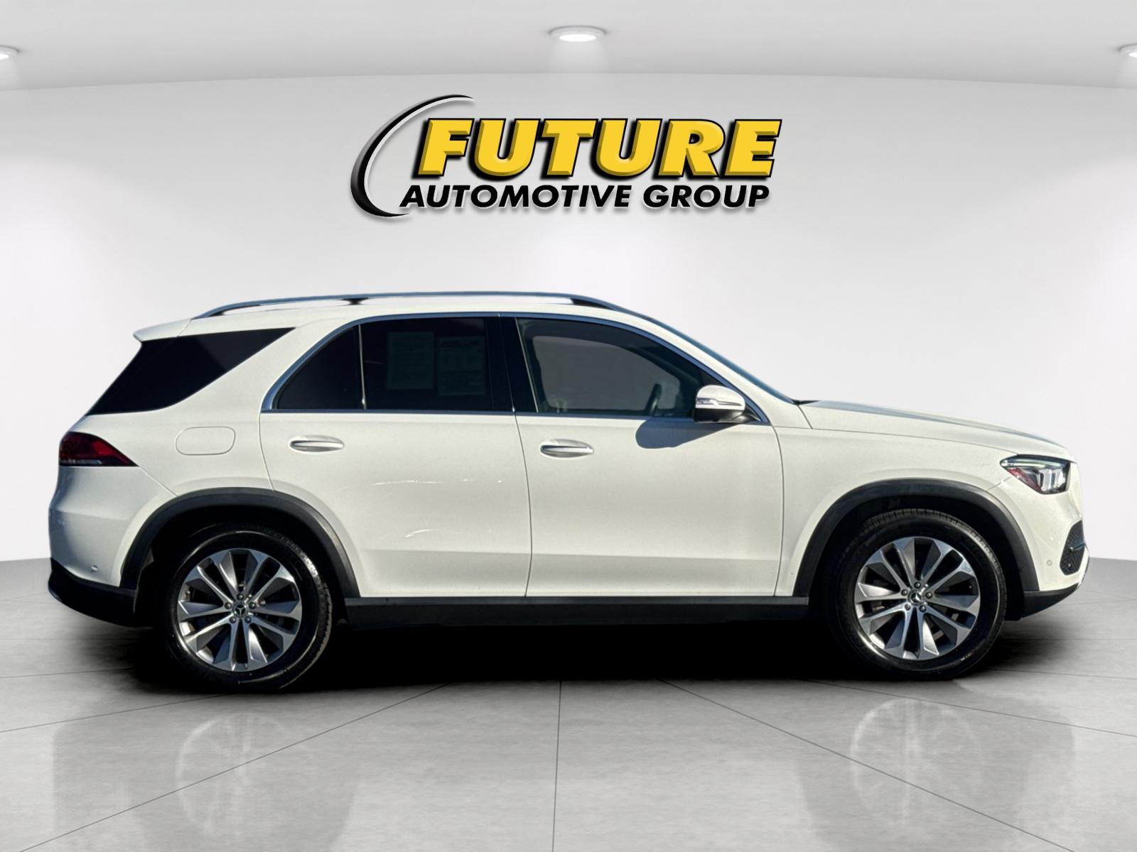 Used 2021 White Mercedes-Benz GLE 350 image 2