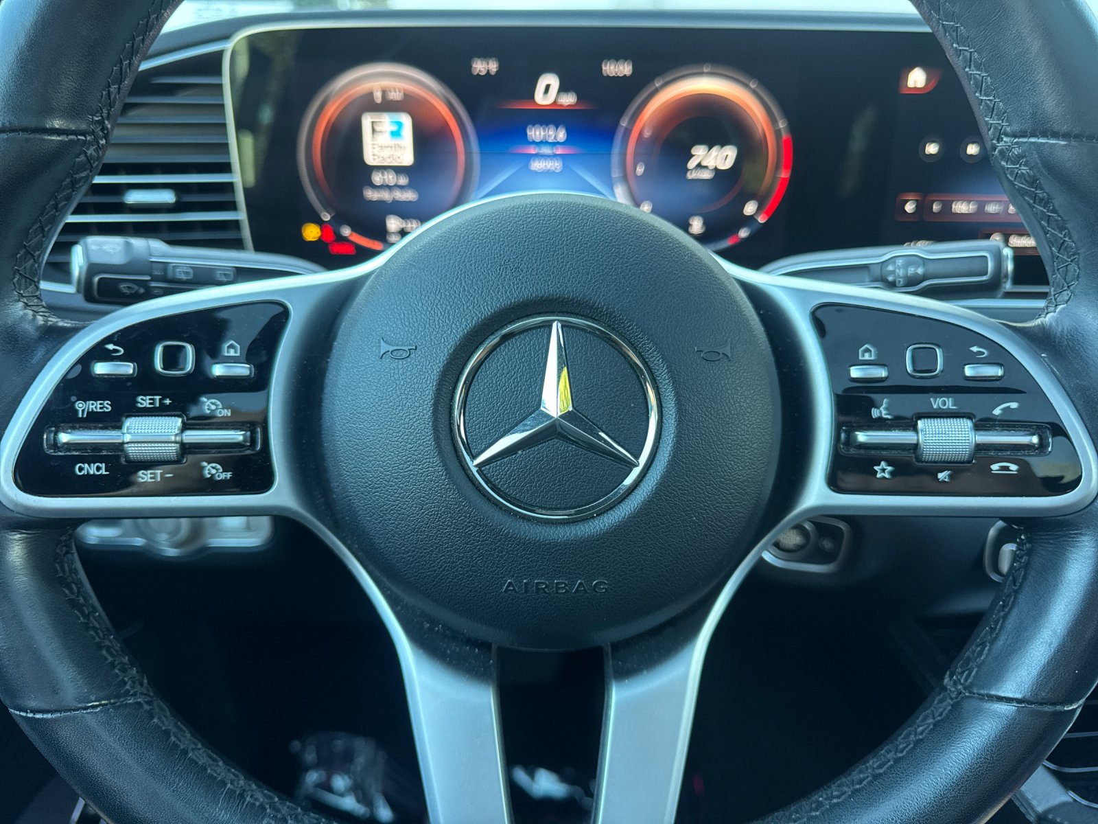 Used 2021 White Mercedes-Benz GLE 350 image 23