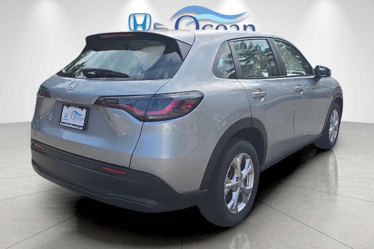Used 2024 Lunar Silver Metallic Honda LX image 3