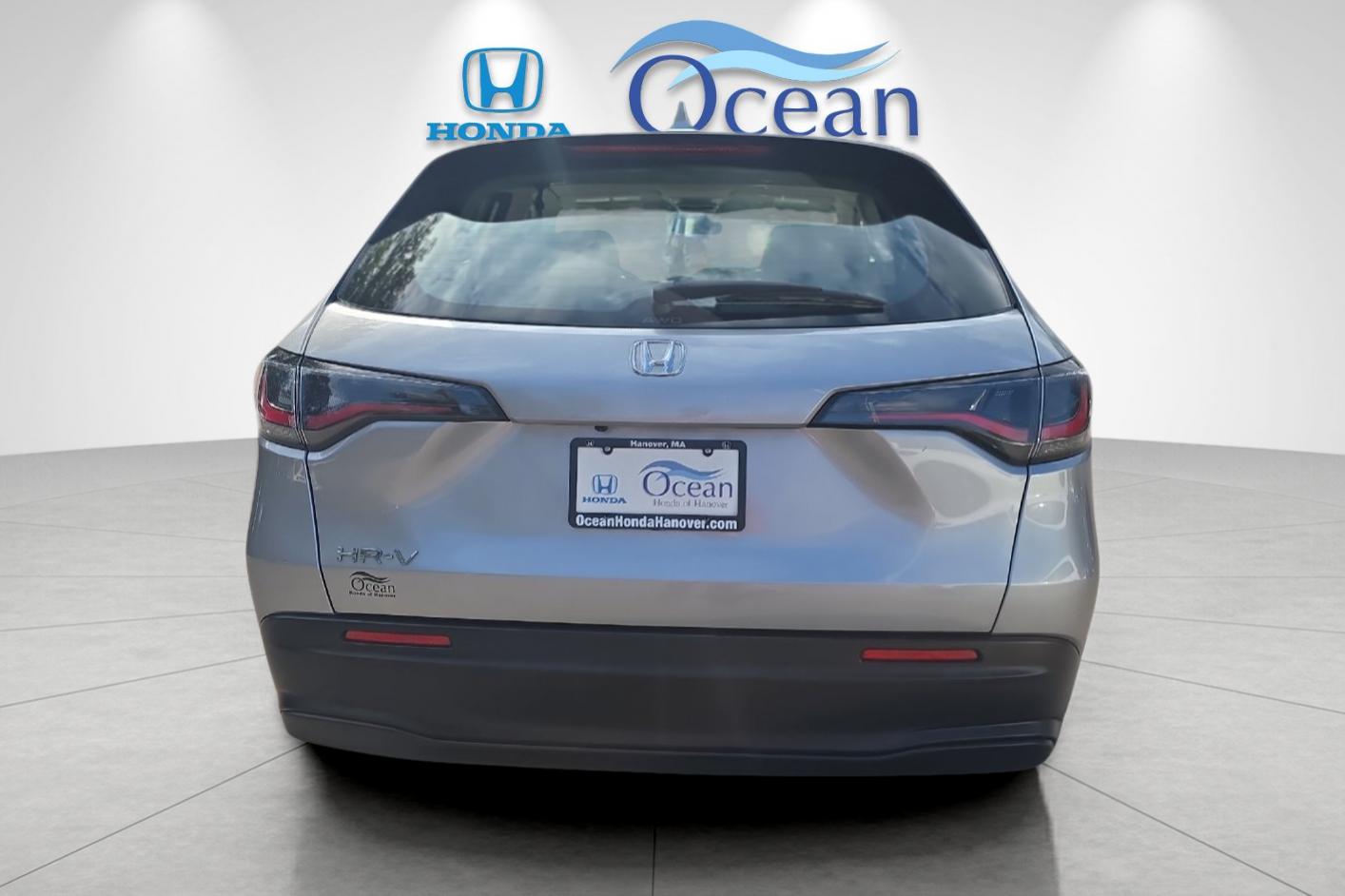 Used 2024 Lunar Silver Metallic Honda LX image 4