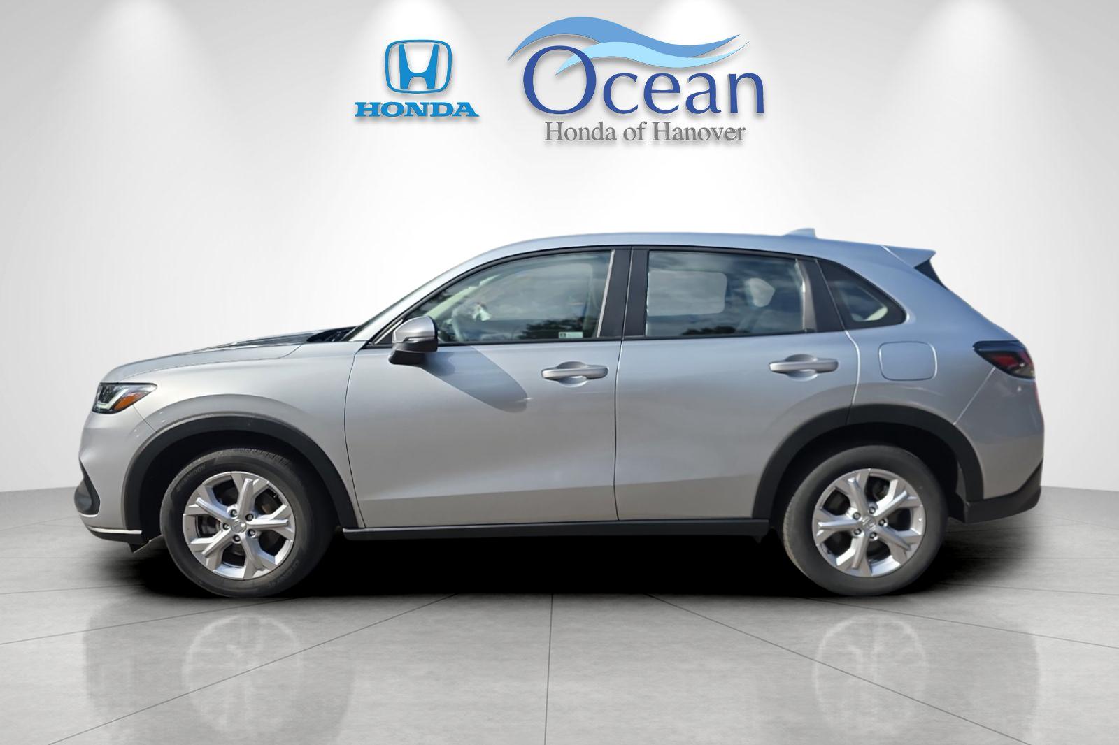 Used 2024 Lunar Silver Metallic Honda LX image 6
