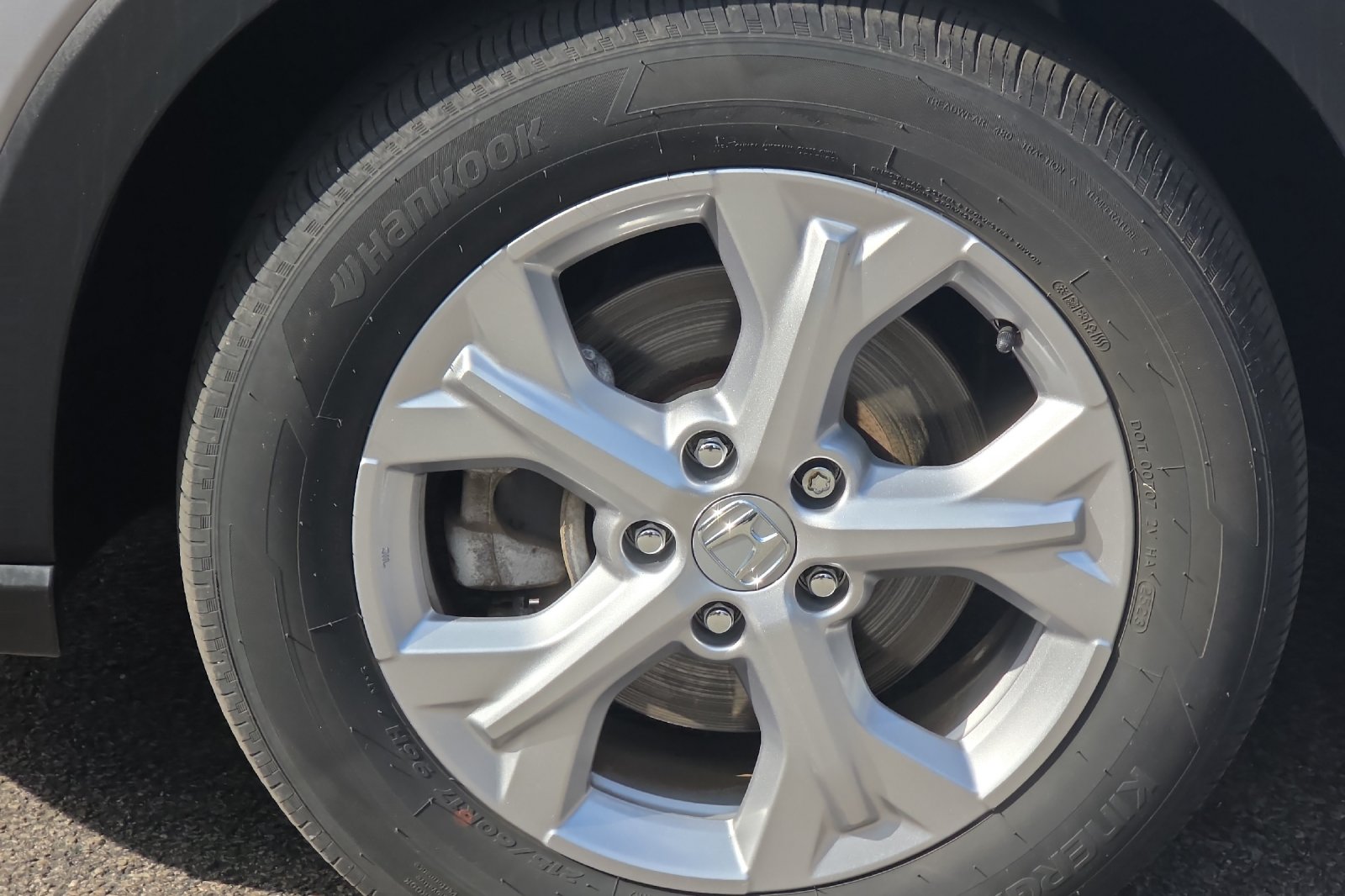 Used 2024 Lunar Silver Metallic Honda LX image 24