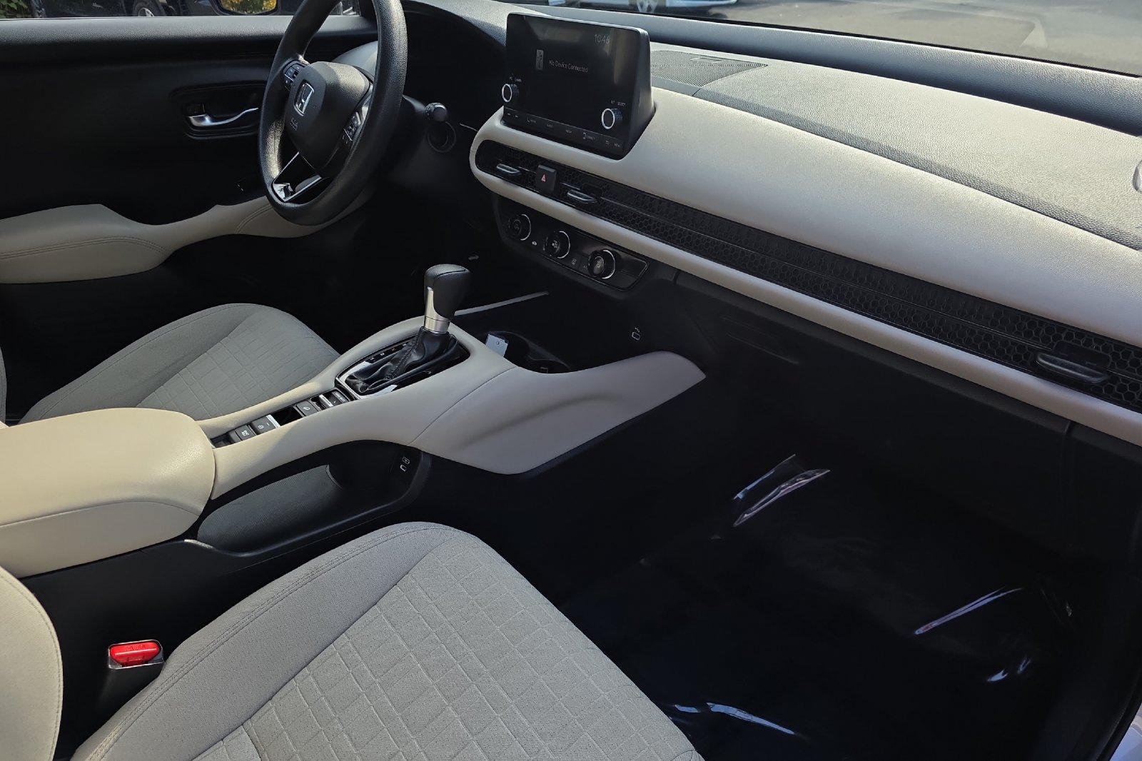 Used 2024 Lunar Silver Metallic Honda LX image 17