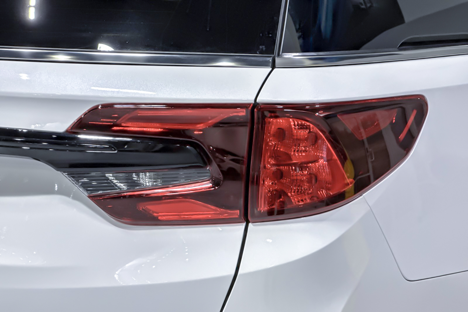 New 2027 Platinum White Pearl Honda EX-L image 27