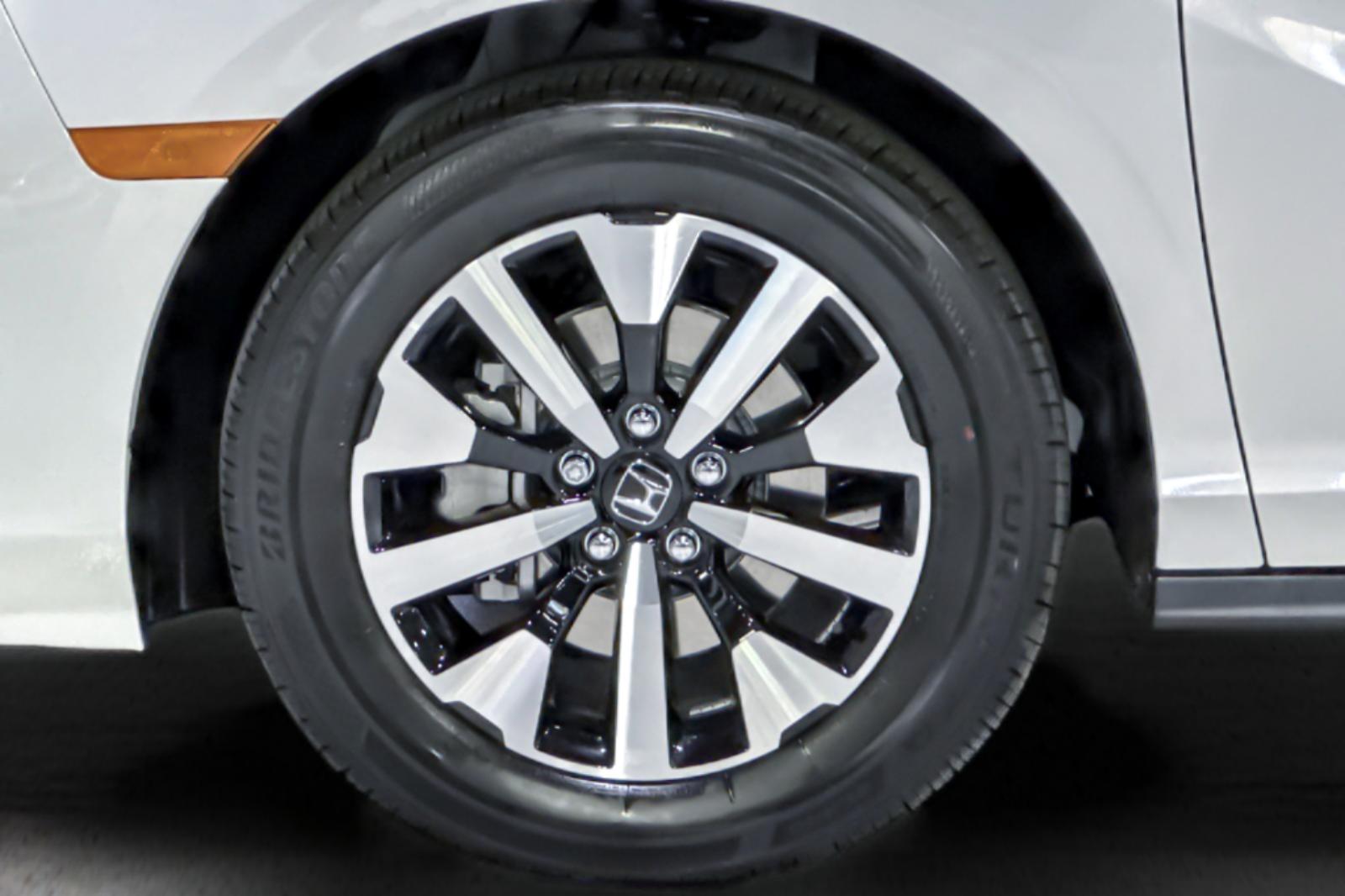 New 2027 Platinum White Pearl Honda EX-L image 25