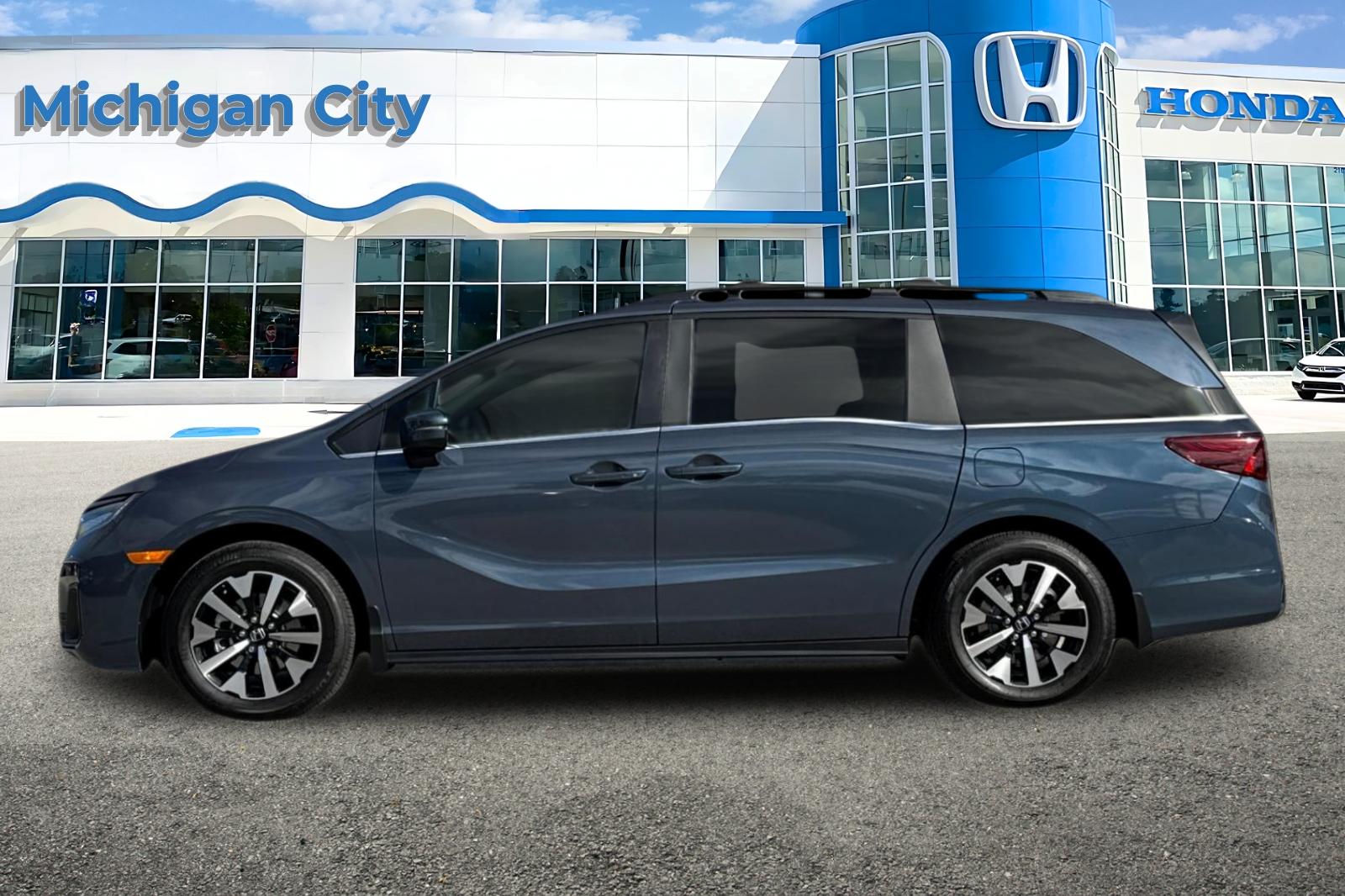 New 2027 Smoke Blue Pearl Honda EX-L image 2