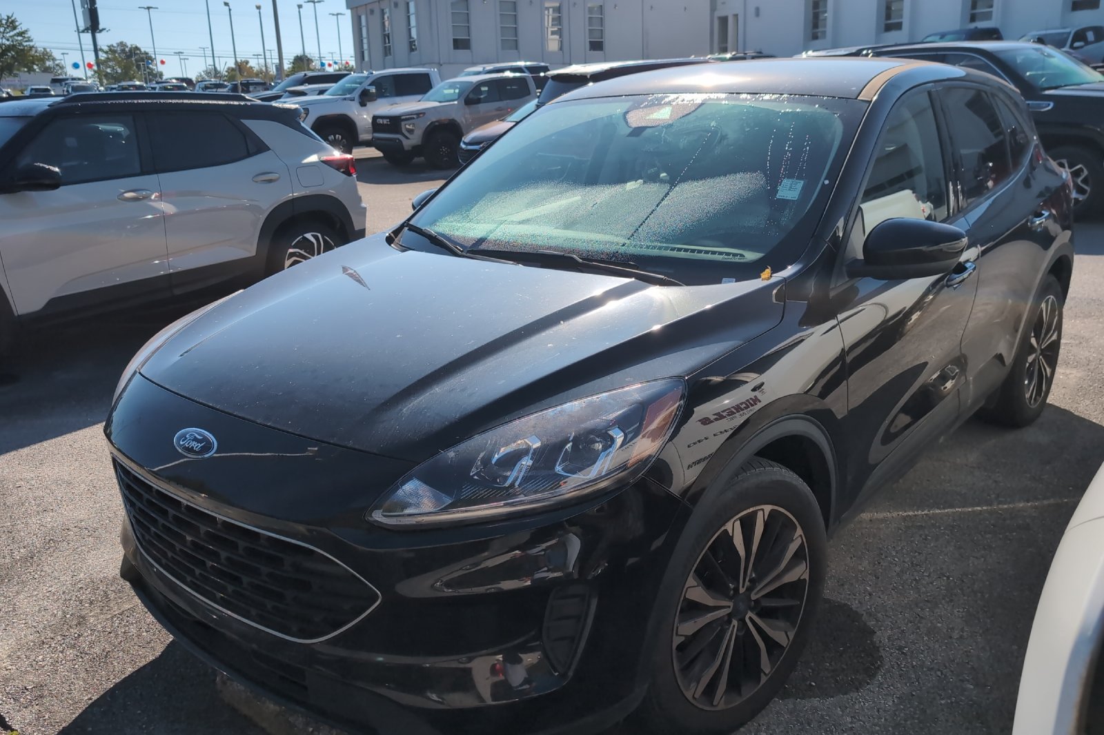 Used 2022 Black Ford SE image 14