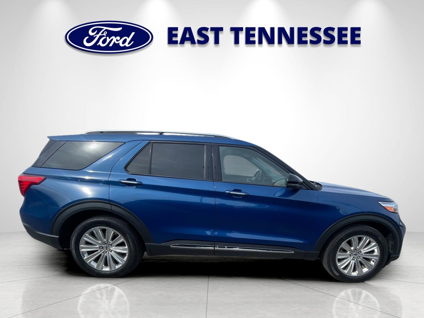 Used 2022 Blue Ford Limited image 2