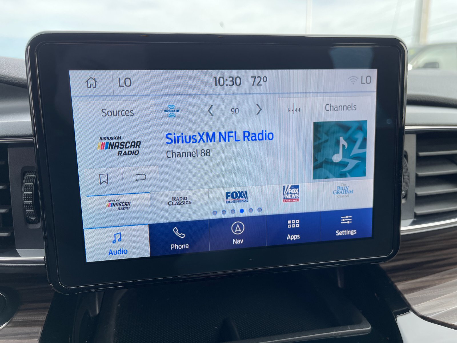 Used 2022 Blue Ford Limited image 23