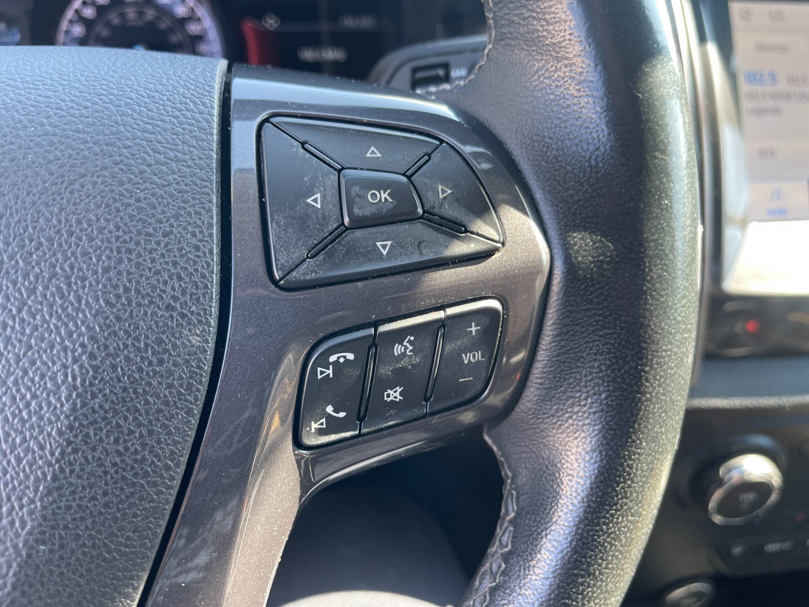 Used 2021 Gray Ford Lariat image 27