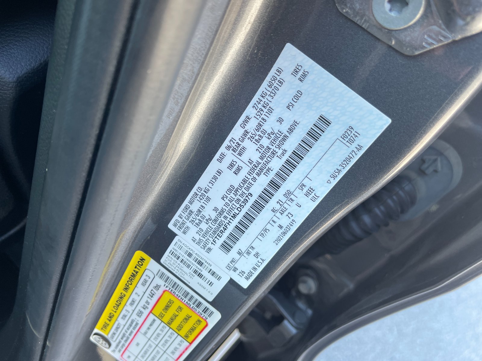 Used 2021 Gray Ford Lariat image 32
