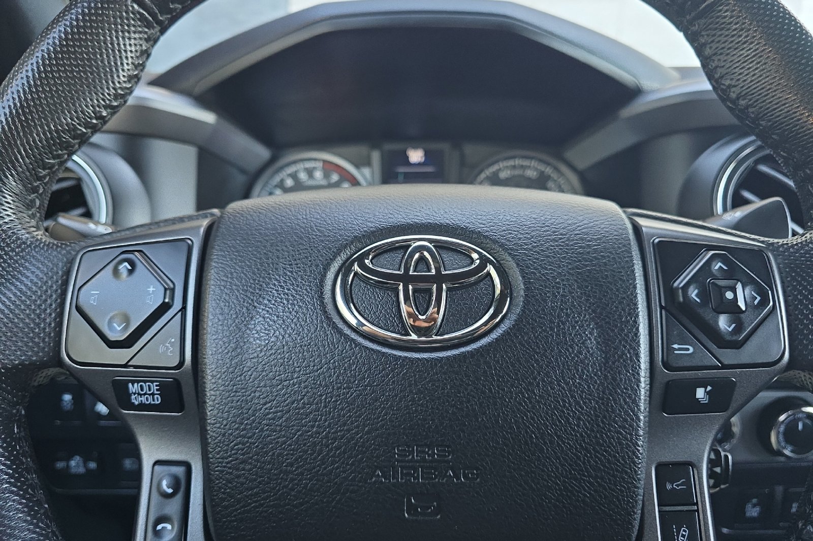 Used 2022 White Toyota TRD Off-Road image 19