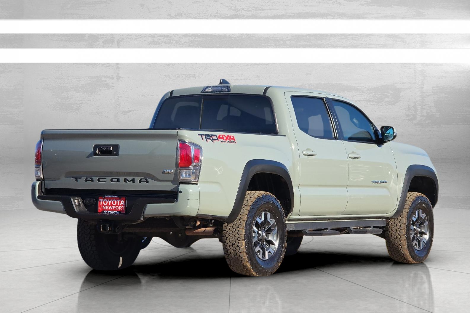 Used 2022 White Toyota TRD Off-Road image 4